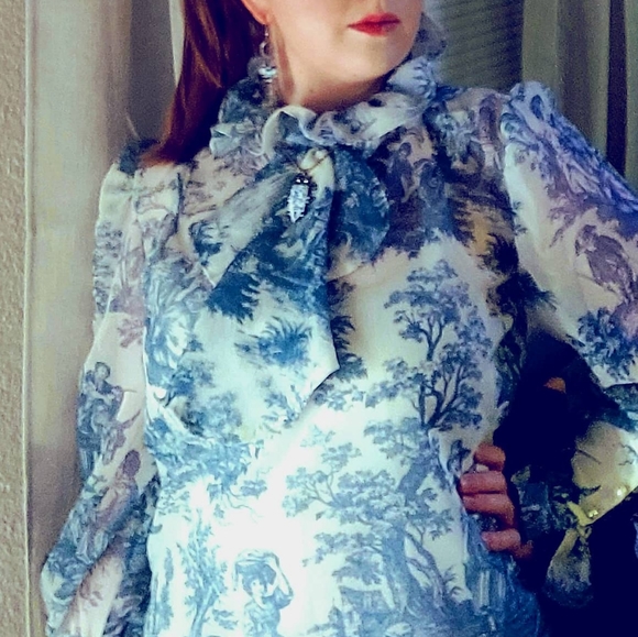 Meet your Posher, Sophia - Picture 2 of 3